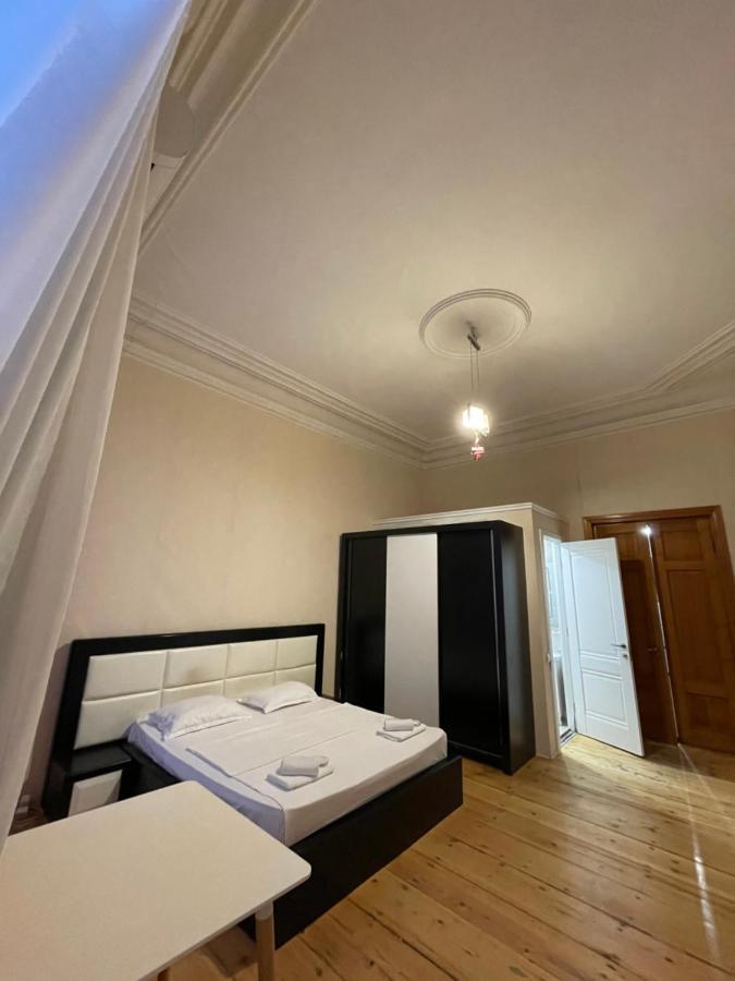 Downtown Room Tbilisi Bagian luar foto