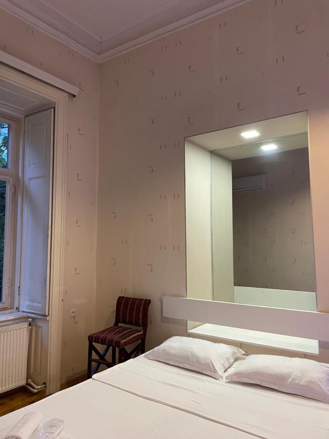 Downtown Room Tbilisi Bagian luar foto