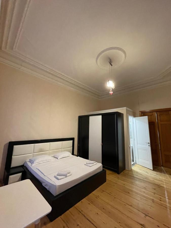 Downtown Room Tbilisi Bagian luar foto