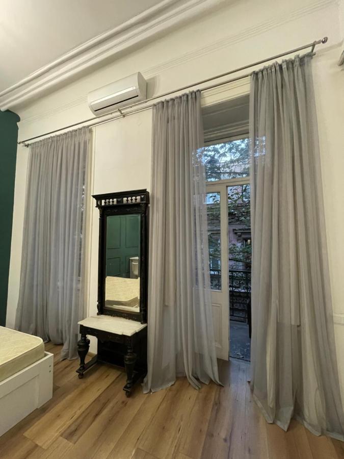 Downtown Room Tbilisi Bagian luar foto