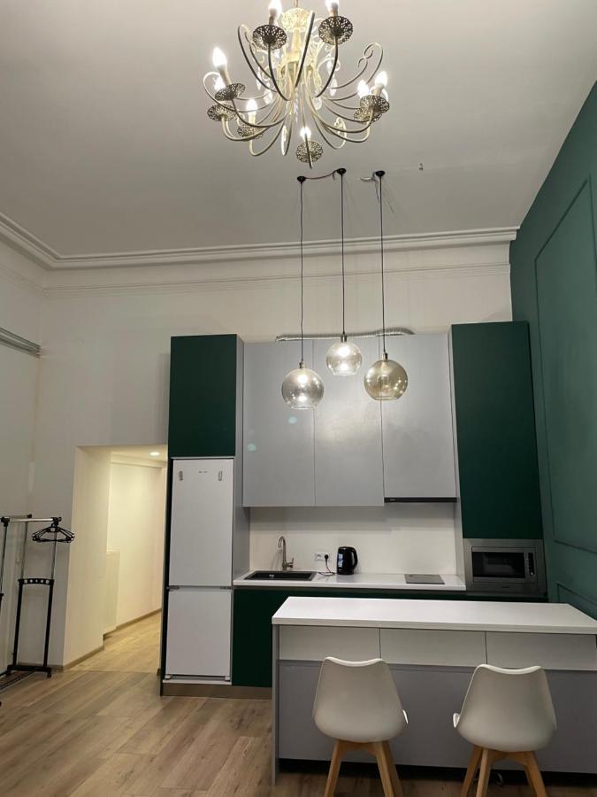 Downtown Room Tbilisi Bagian luar foto