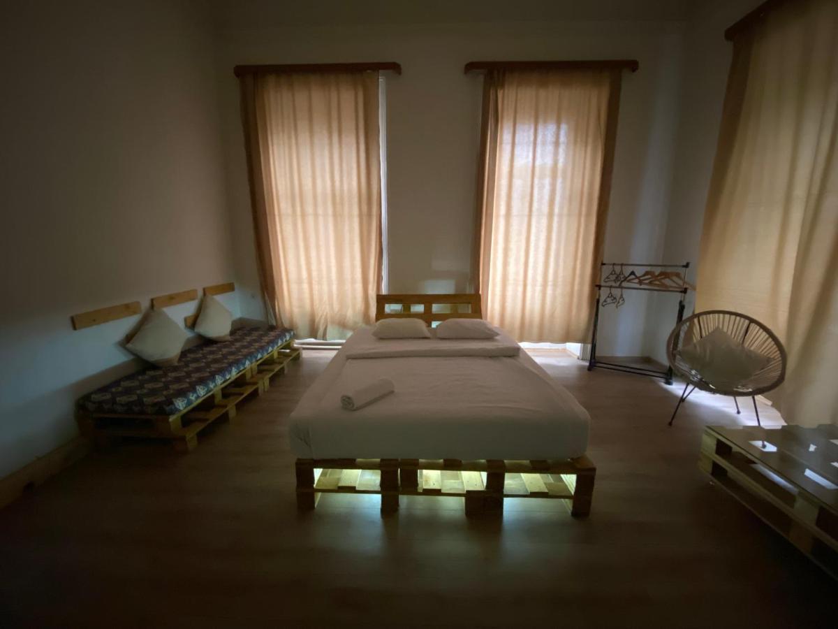 Downtown Room Tbilisi Bagian luar foto